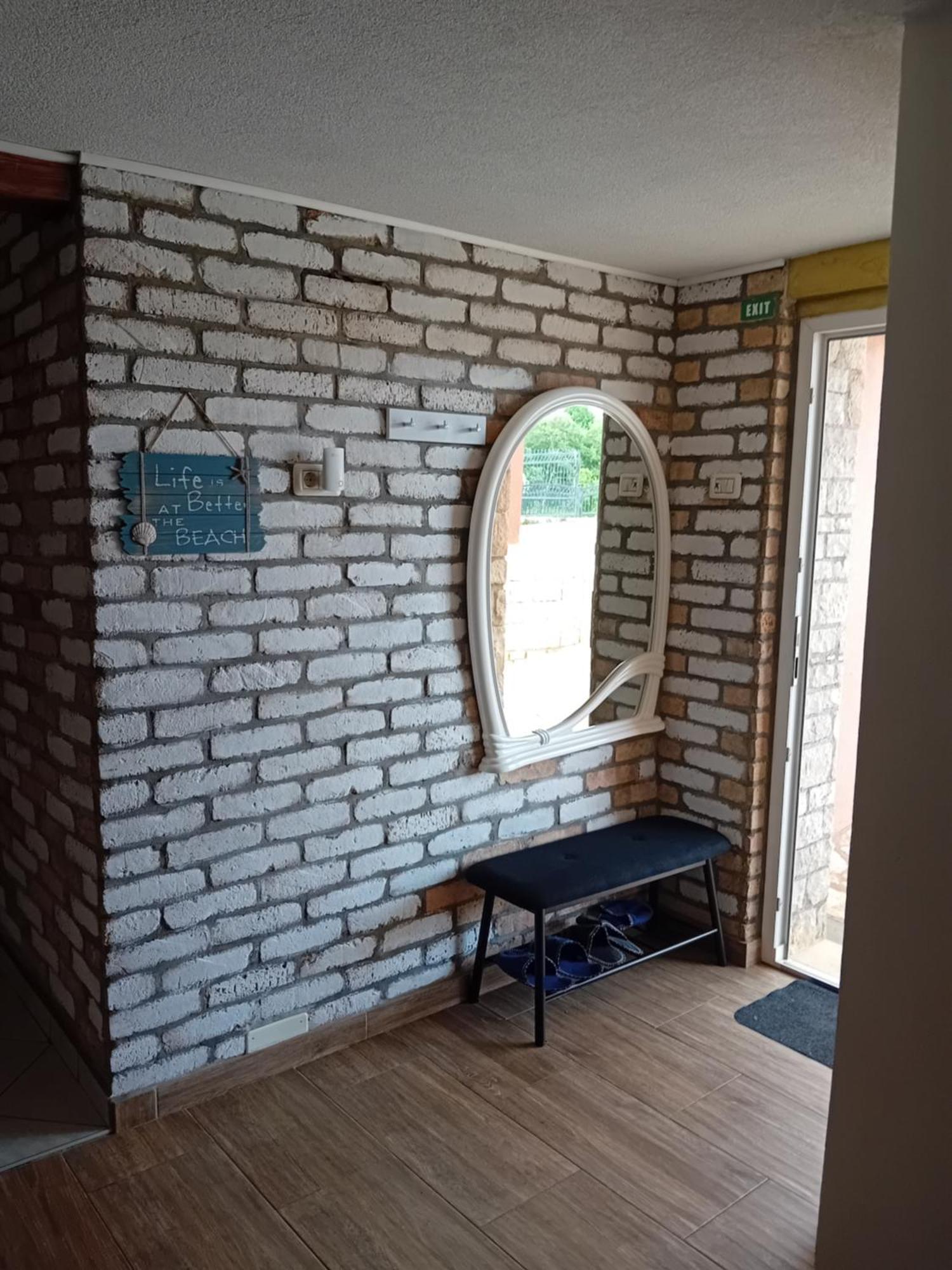 Studio Apartman Dezire 布耶 外观 照片