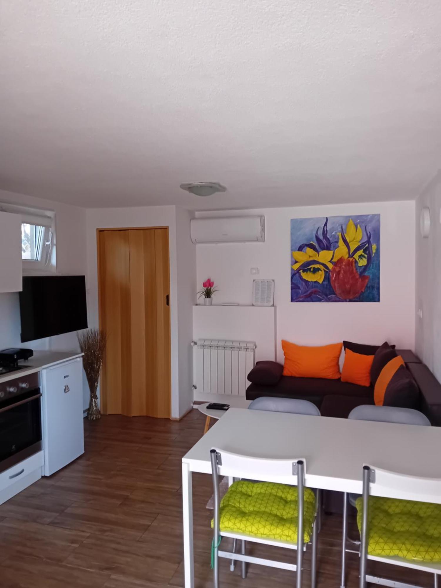 Studio Apartman Dezire 布耶 外观 照片